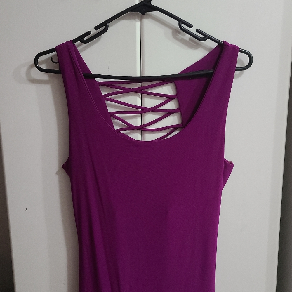 Dress - Picture 2 of 4